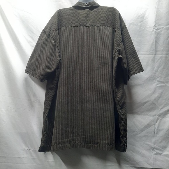 David Taylor Luxury Microfiber shortsleeve patterned button up shirt READ 4 Size - Picture 2 of 4